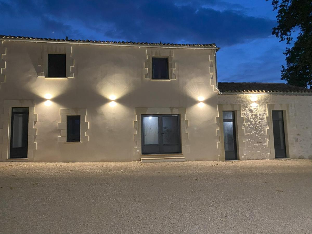 L'eperonnette, Cozy House With Swimming Pool, Surrounded By Vineyard, Near St Emilion Holiday home