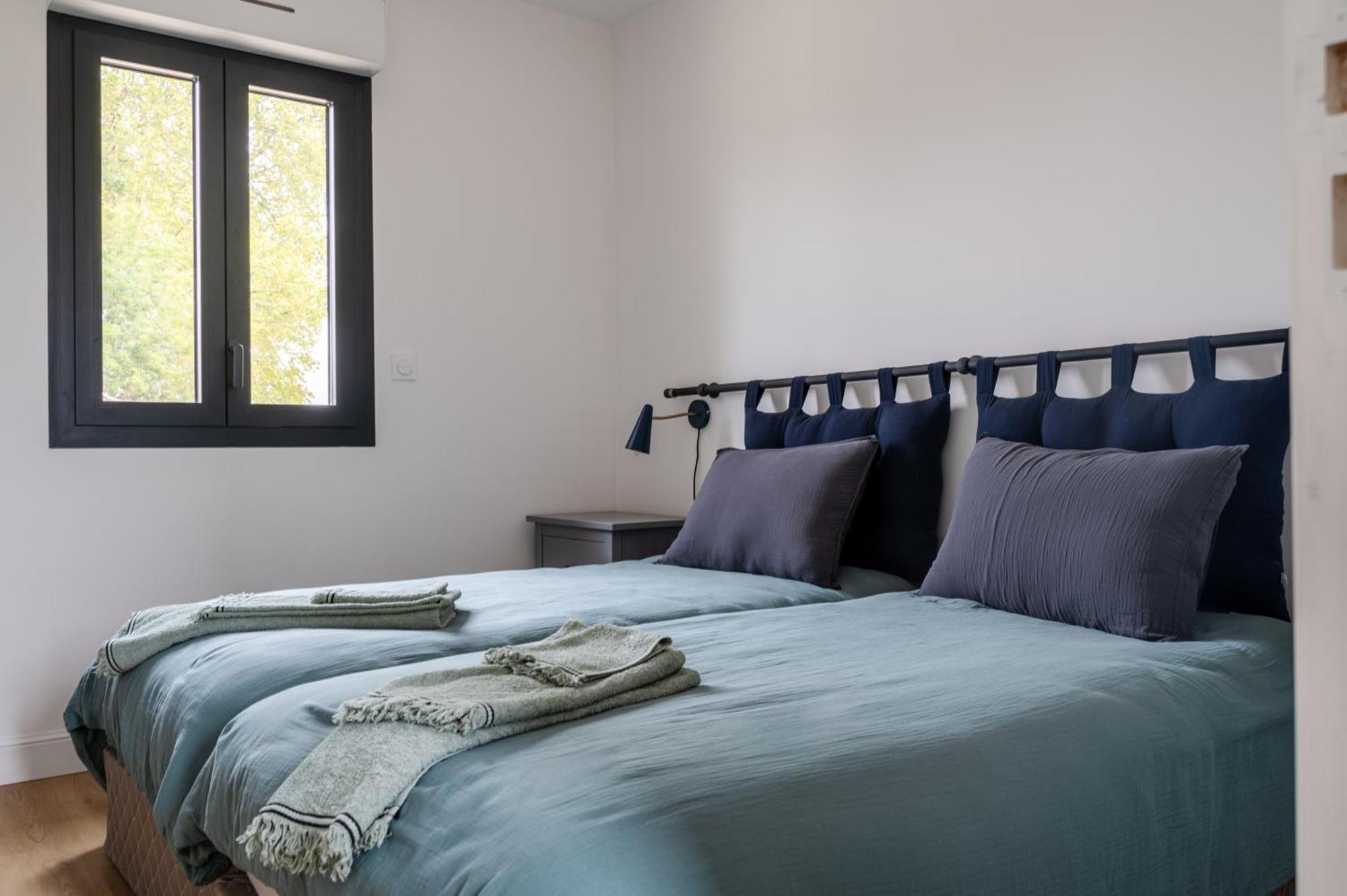 L'eperonnette, Cozy House With Swimming Pool, Surrounded By Vineyard, Near St Emilion Holiday home